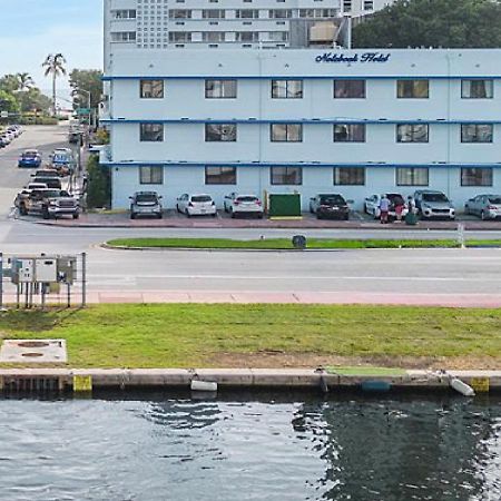 Notebook Miami Beach Hotel Exterior photo